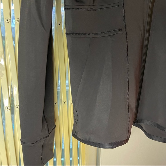 Lululemon Jacket - Picture 2 of 4